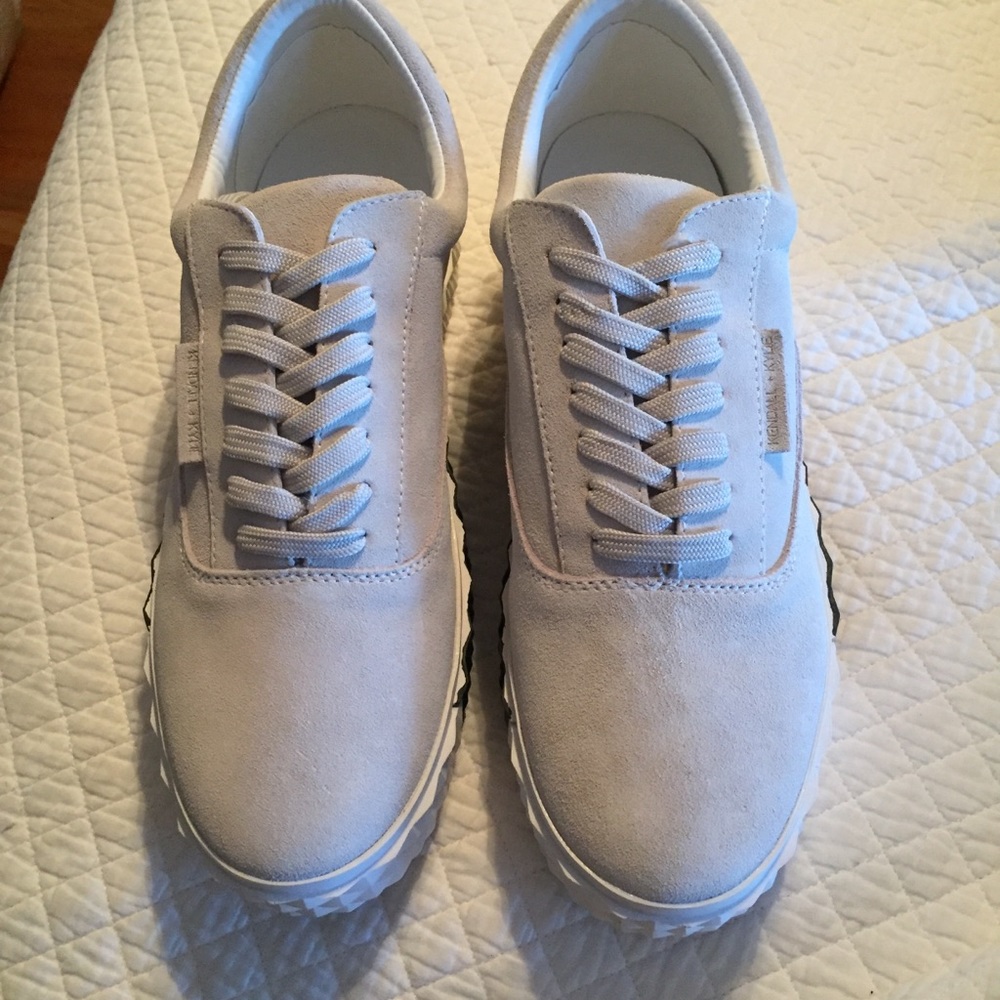 NIB Kendall + Kylie sneakers size 9M or 10M
